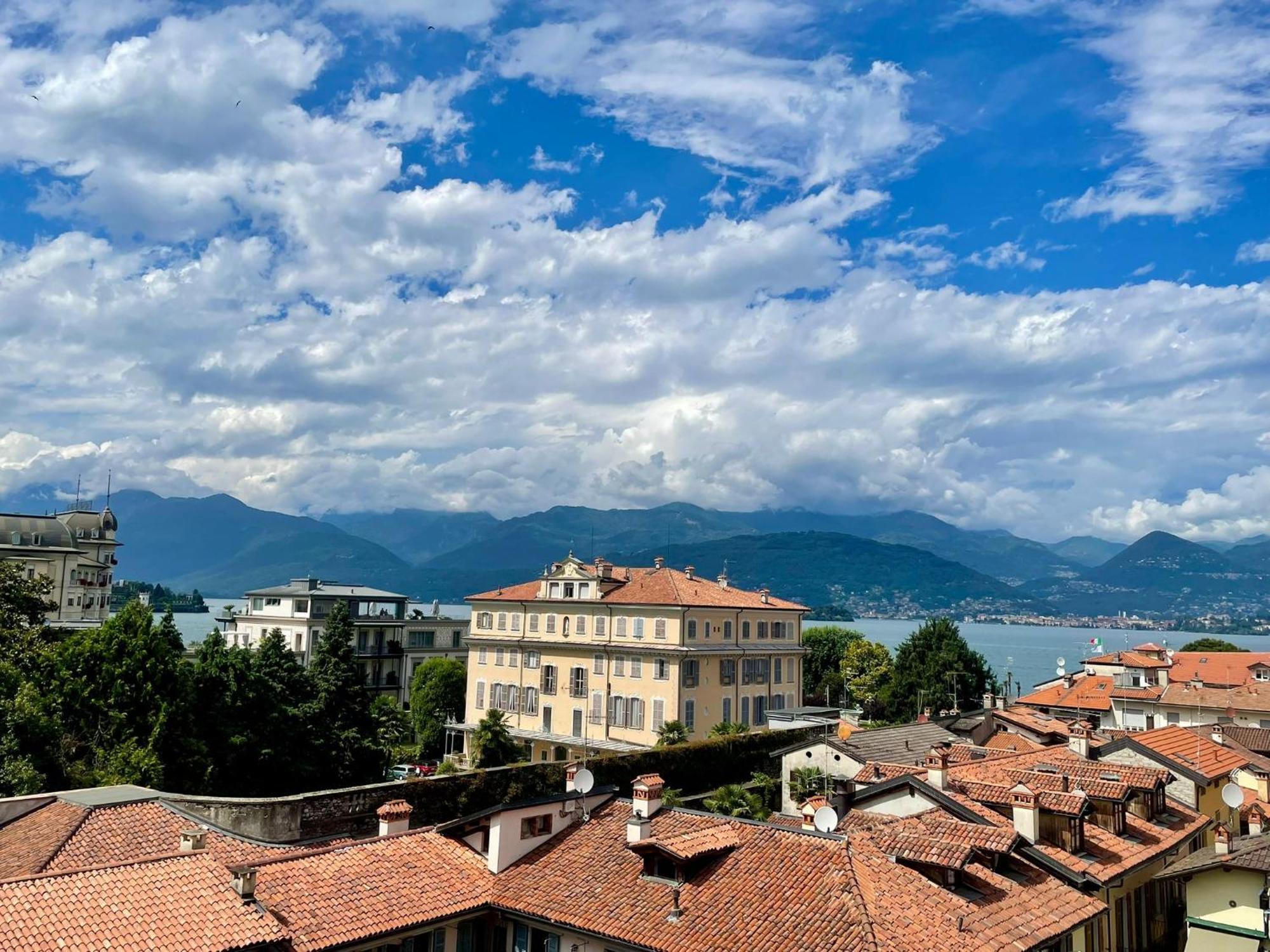 Suite Romantic Vista Lago Stresa Eksteriør billede